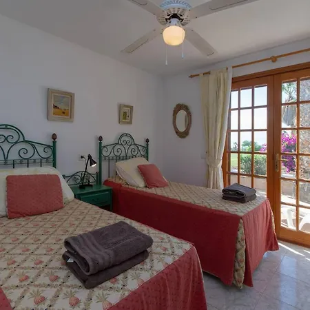 San Andres 21 - Three Bed Villa With Sunny Terrace 빌라 *