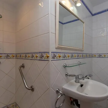 San Andres 21 - Three Bed Villa With Sunny Terrace 빌라 *
